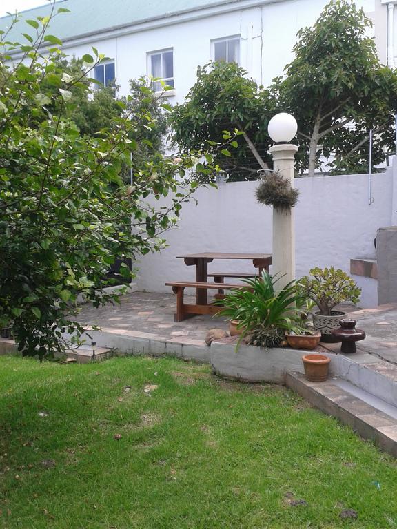 Aestas Bed & Breakfast Knysna Exteriör bild